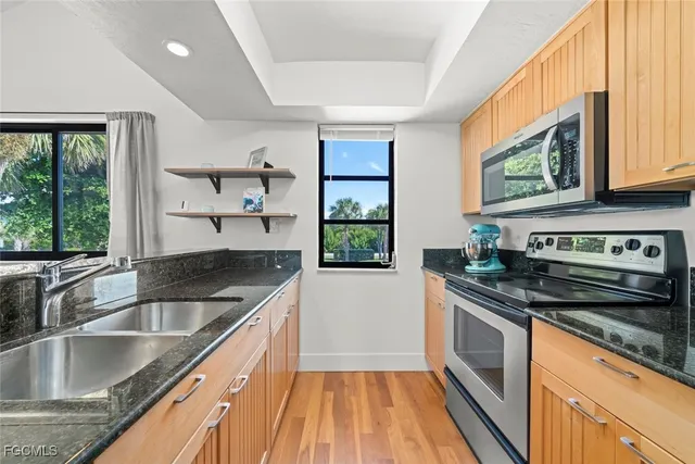 $599,900 | 984 Greenwood Court South, Sanibel, FL 33957