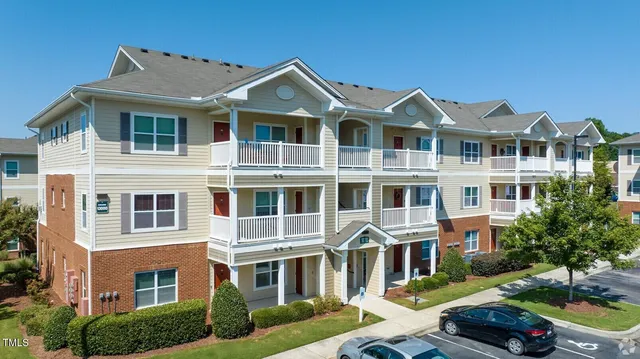 $1,488 | 1000 Broadstone Way, Unit B1, Apex, NC 27502