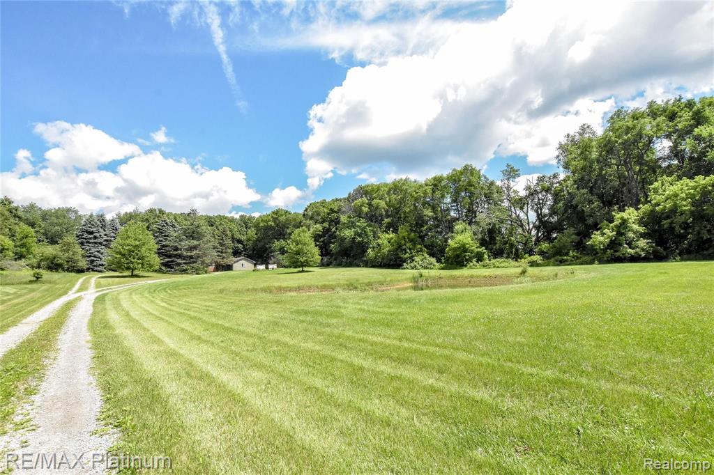 2489 Dutcher Road Howell, MI 48843 - Photo 30 of 30
