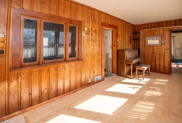 $280,000 | 223 Vermont Rte 100, Ludlow, VT 05149