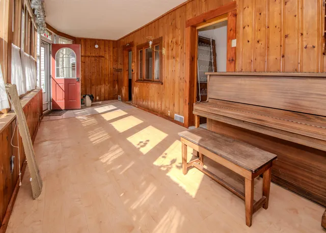 $280,000 | 223 Vermont Rte 100, Ludlow, VT 05149