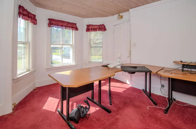 $280,000 | 223 Vermont Rte 100, Ludlow, VT 05149