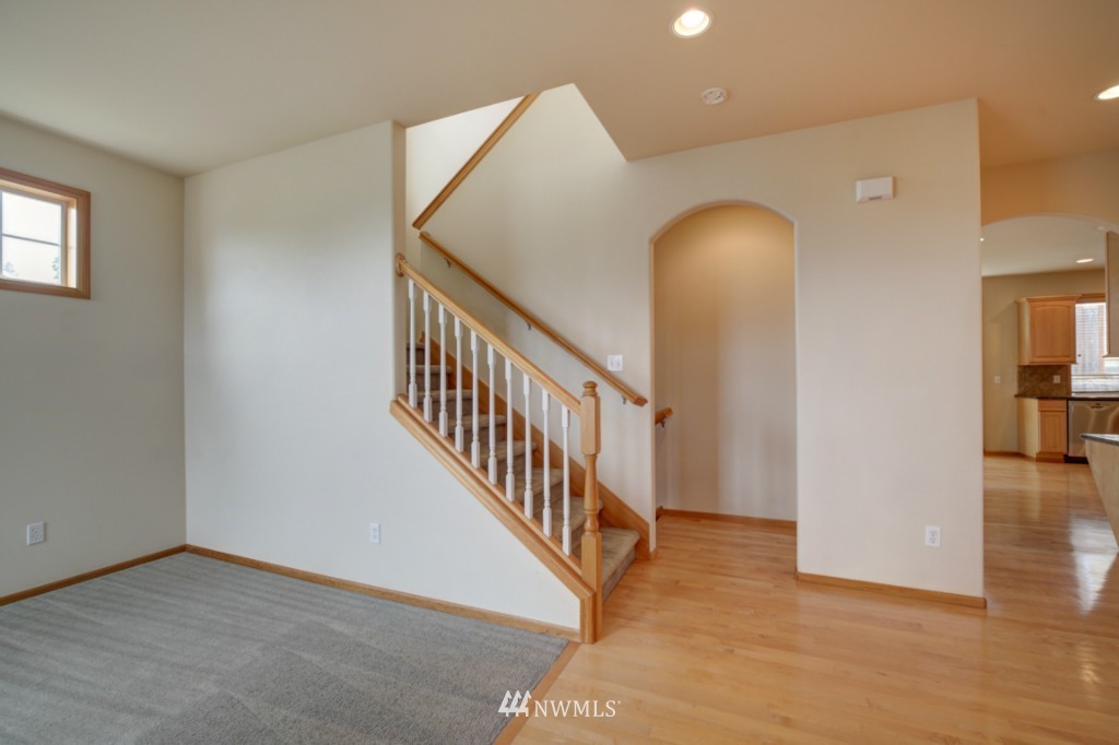 3504 Mill Avenue South Renton, WA 98055 - Photo 3 of 25 Gallery Image 3