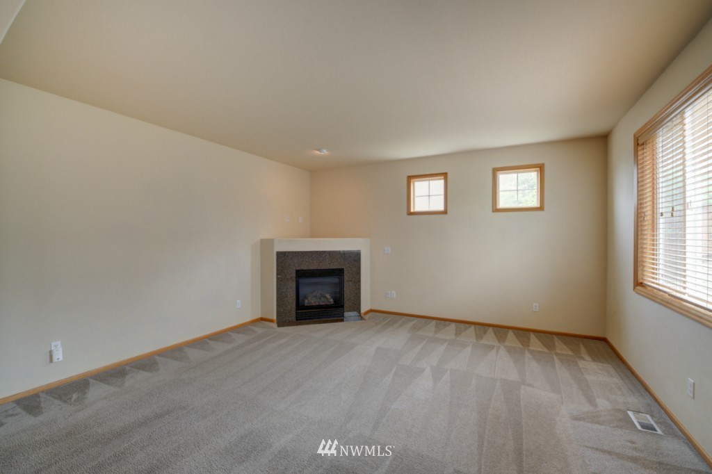 3504 Mill Avenue South Renton, WA 98055 - Photo 4 of 25 Gallery Image 4
