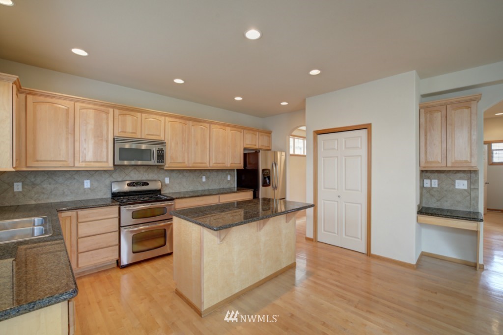 3504 Mill Avenue South Renton, WA 98055 - Photo 8 of 25 Gallery Image 8
