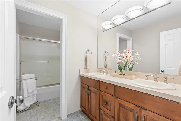 $800,000 | 2730 Turning Leaf Drive, Howell, MI 48843