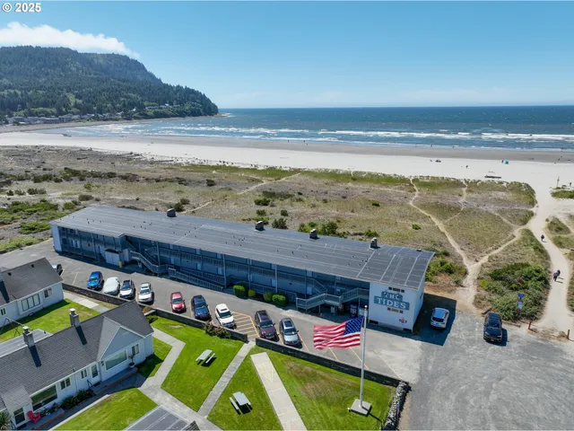 $335,000 | 2316 Beach Drive, Unit 157, Seaside, OR 97138
