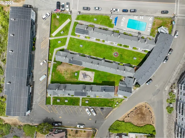 $335,000 | 2316 Beach Drive, Unit 157, Seaside, OR 97138