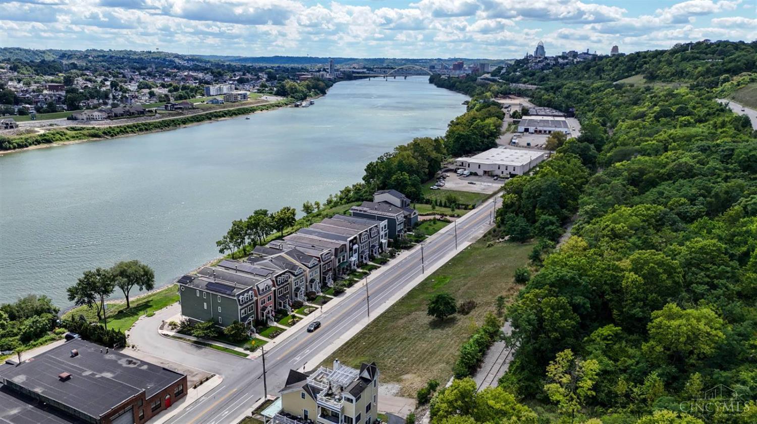 1932 Riverside Drive Cincinnati, OH 45202 - Photo 7 of 10