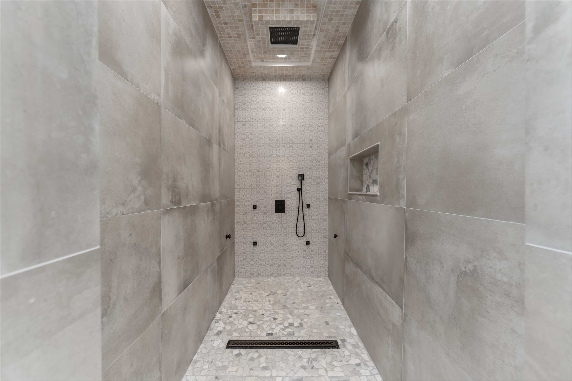 209 Horse Shoe Trail Angleton, TX 77515 - Photo 28 of 43 a bathroom with a shower