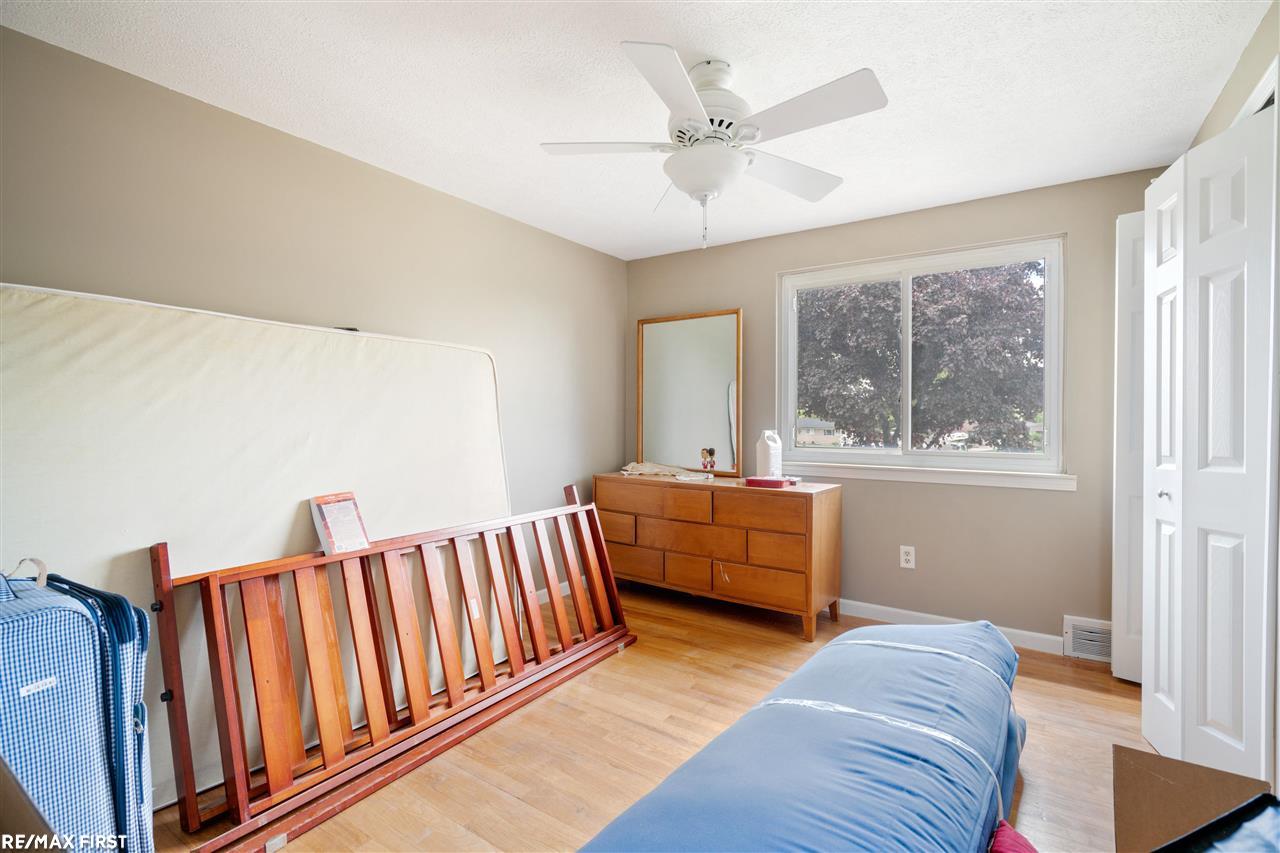 34192 Greentrees Road Sterling Heights, MI 48312 - Photo 22 of 35 50074896-21.JPG