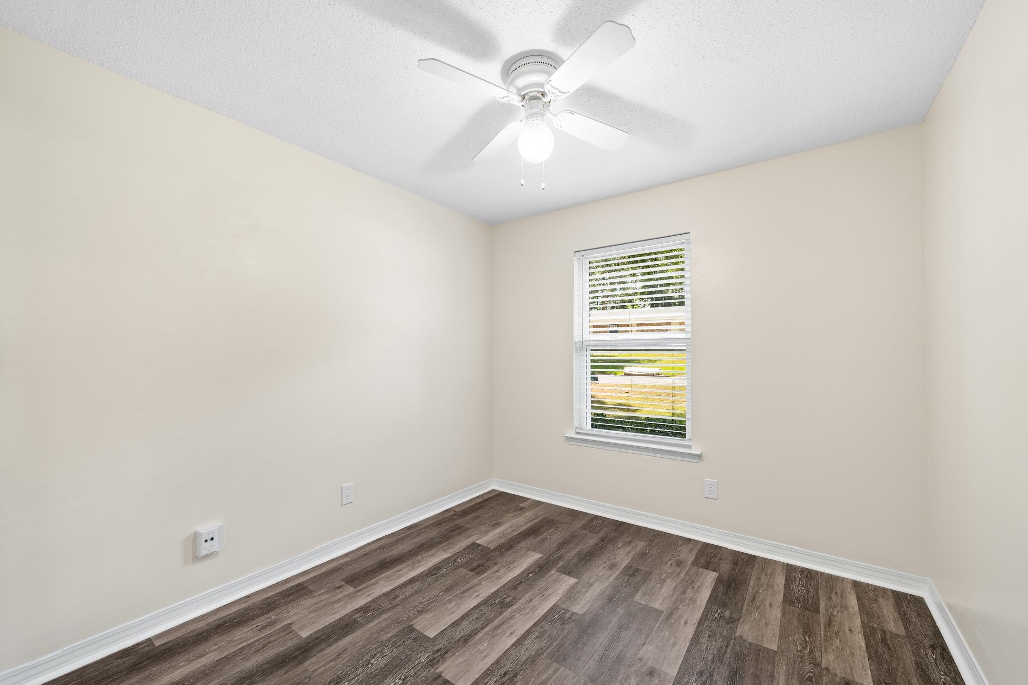 106 Willowbrook Circle Daphne, AL 36526 - Photo 17 of 26 Bedroom 3