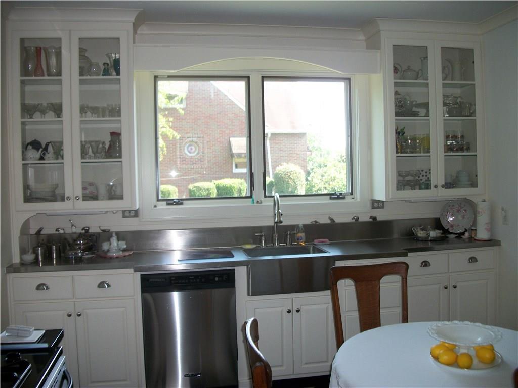 524 South Eighty Eight Road Carmichaels, PA 15320 - Photo 6 of 17 STAINLESS STEEL COUNTER TOP PLUS GLASS DOOR CABINETS ATTRACTIVE TO THIS KITCHEN
