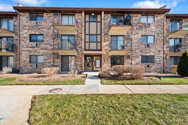 $1,850 | 312 Klein Creek Court, Unit B, Carol Stream, IL 60188