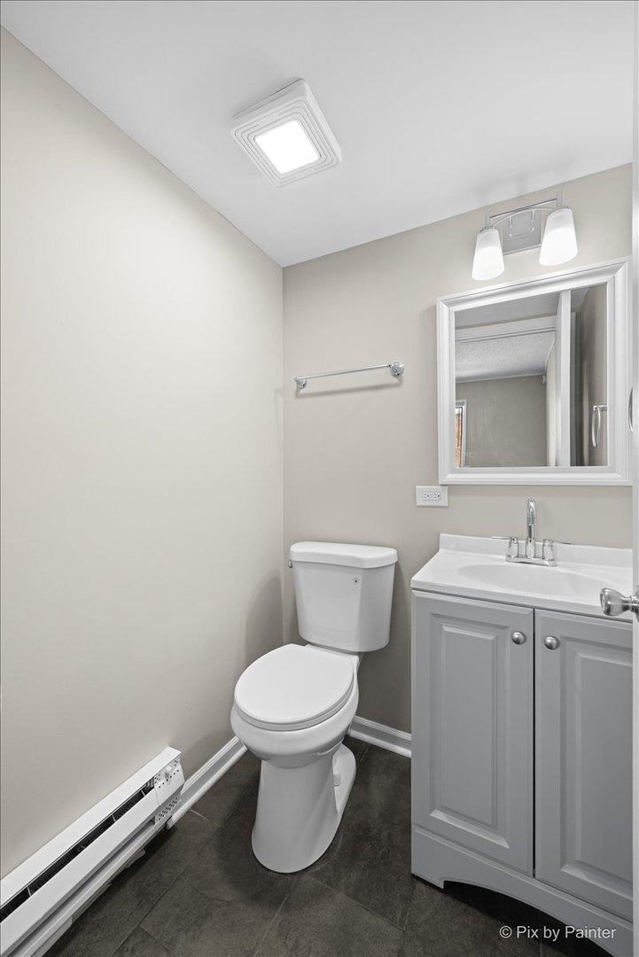 312 Klein Creek Court, Unit B Carol Stream, IL 60188 - Photo 17 of 27