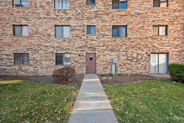 $1,850 | 312 Klein Creek Court, Unit B, Carol Stream, IL 60188