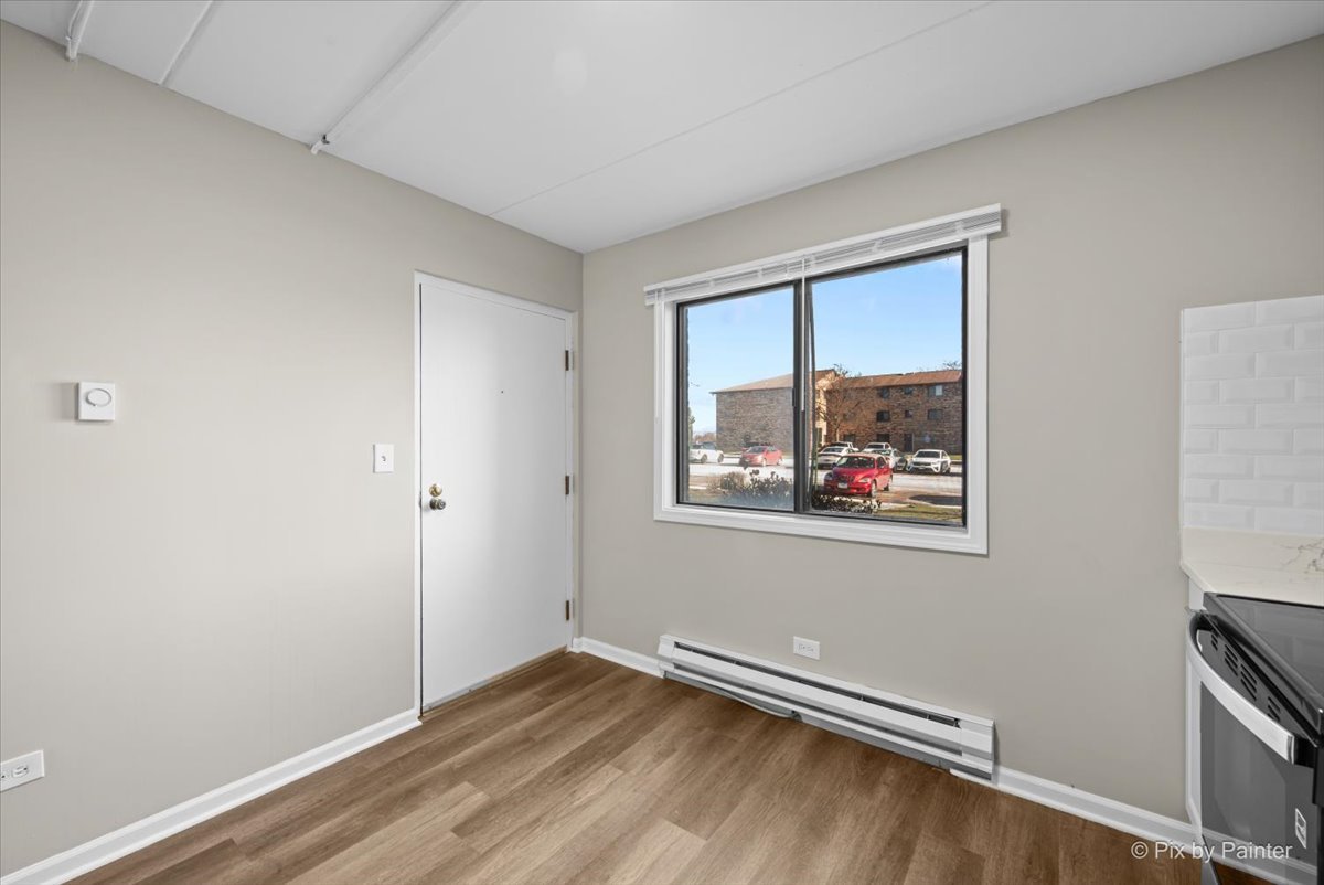 312 Klein Creek Court, Unit B Carol Stream, IL 60188 - Photo 8 of 27