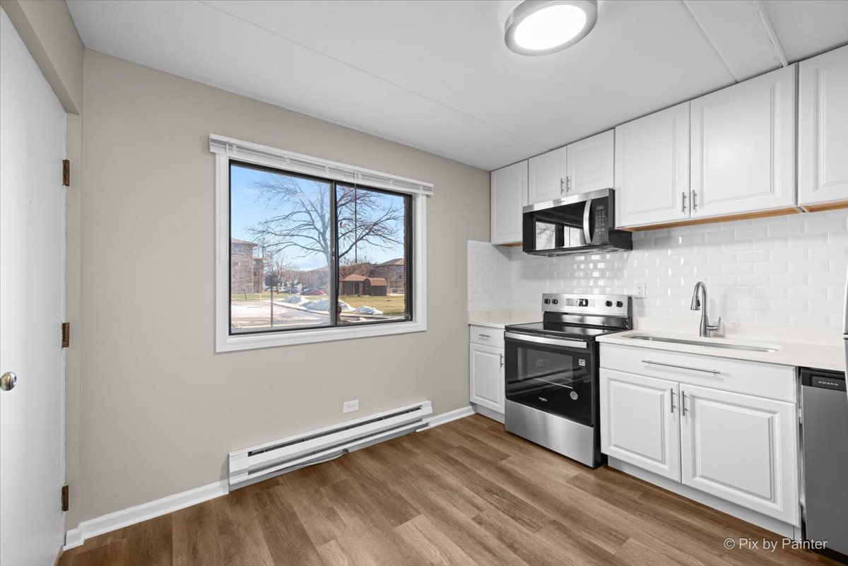 312 Klein Creek Court, Unit B Carol Stream, IL 60188 - Photo 9 of 27