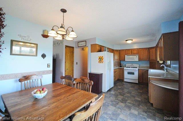 46600 Bemis Road Belleville, MI 48111 - Photo 6 of 24 6-Kitchen.JPG