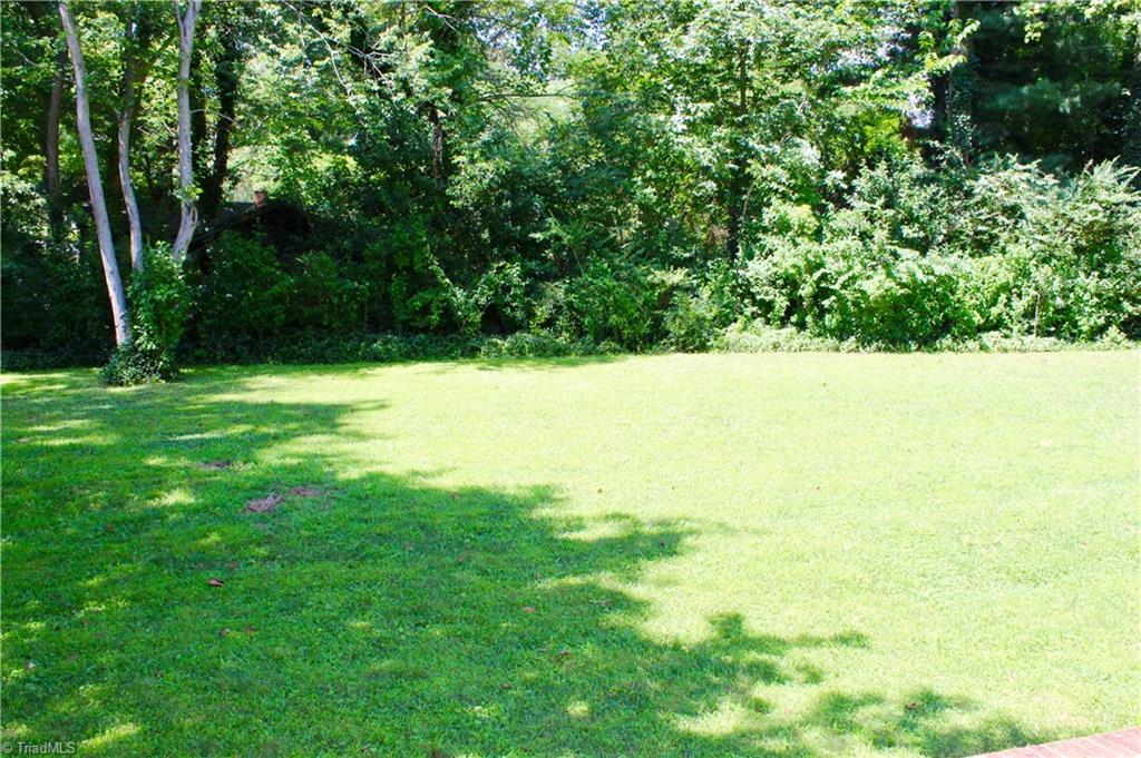 204 Perry Road Jamestown, NC 27282 - Photo 20 of 20 Gallery Image 20