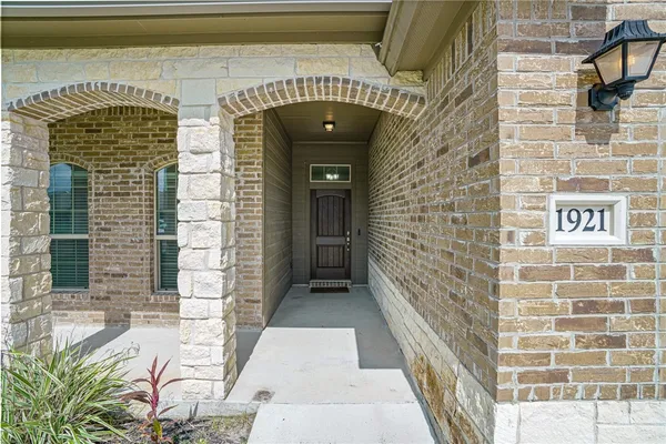 $2,300 | 1921 Rhumba Trail, Corpus Christi, TX 78410