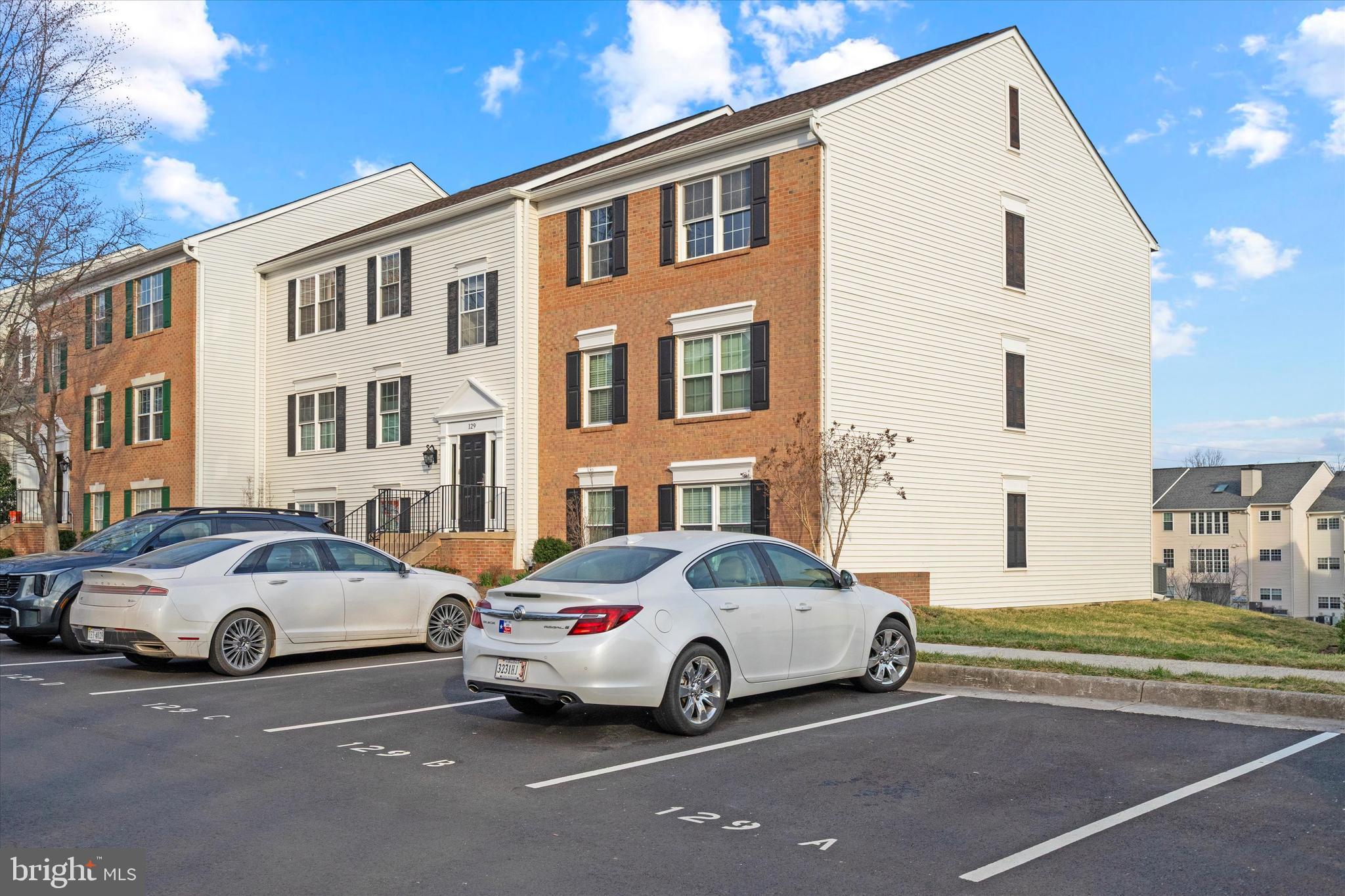 129 Fort Evans Road Southeast, Unit A Leesburg, VA 20175 - Photo 32 of 33 a buildings view