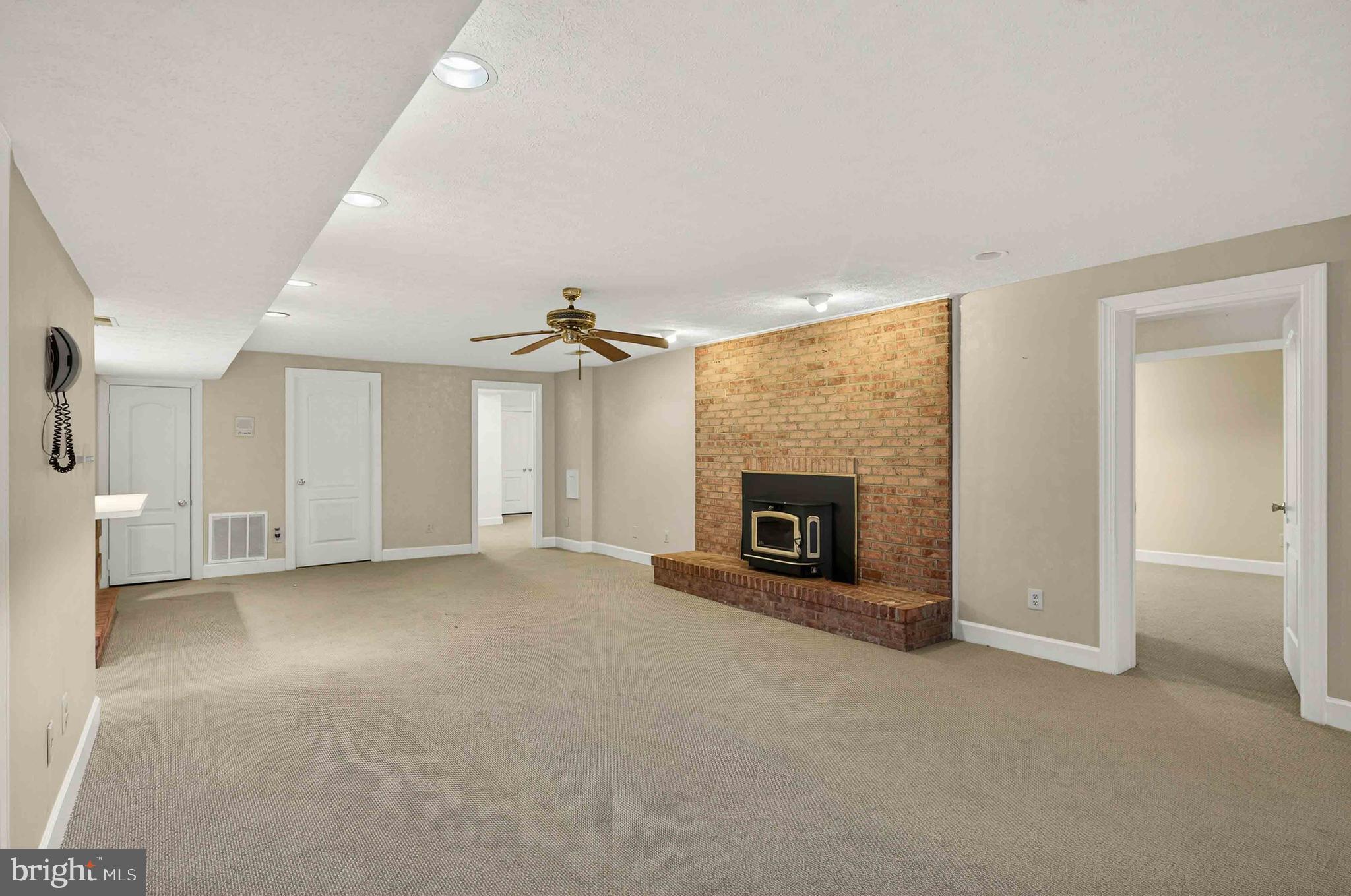 6612 Colchester Road Clifton, VA 20124 - Photo 72 of 93 Bright and open with windows and recessed lighting