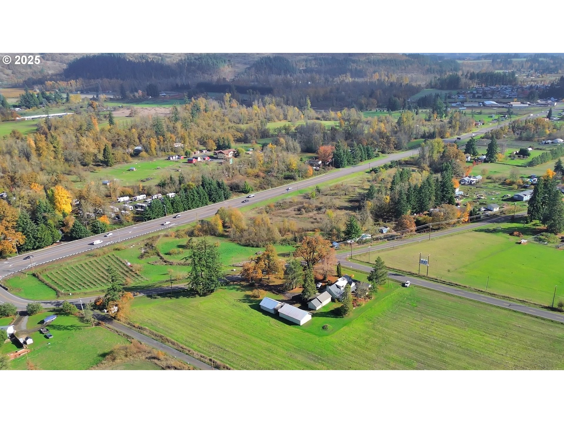 34259 Mathews Road Eugene, OR 97405 - Photo 3 of 8