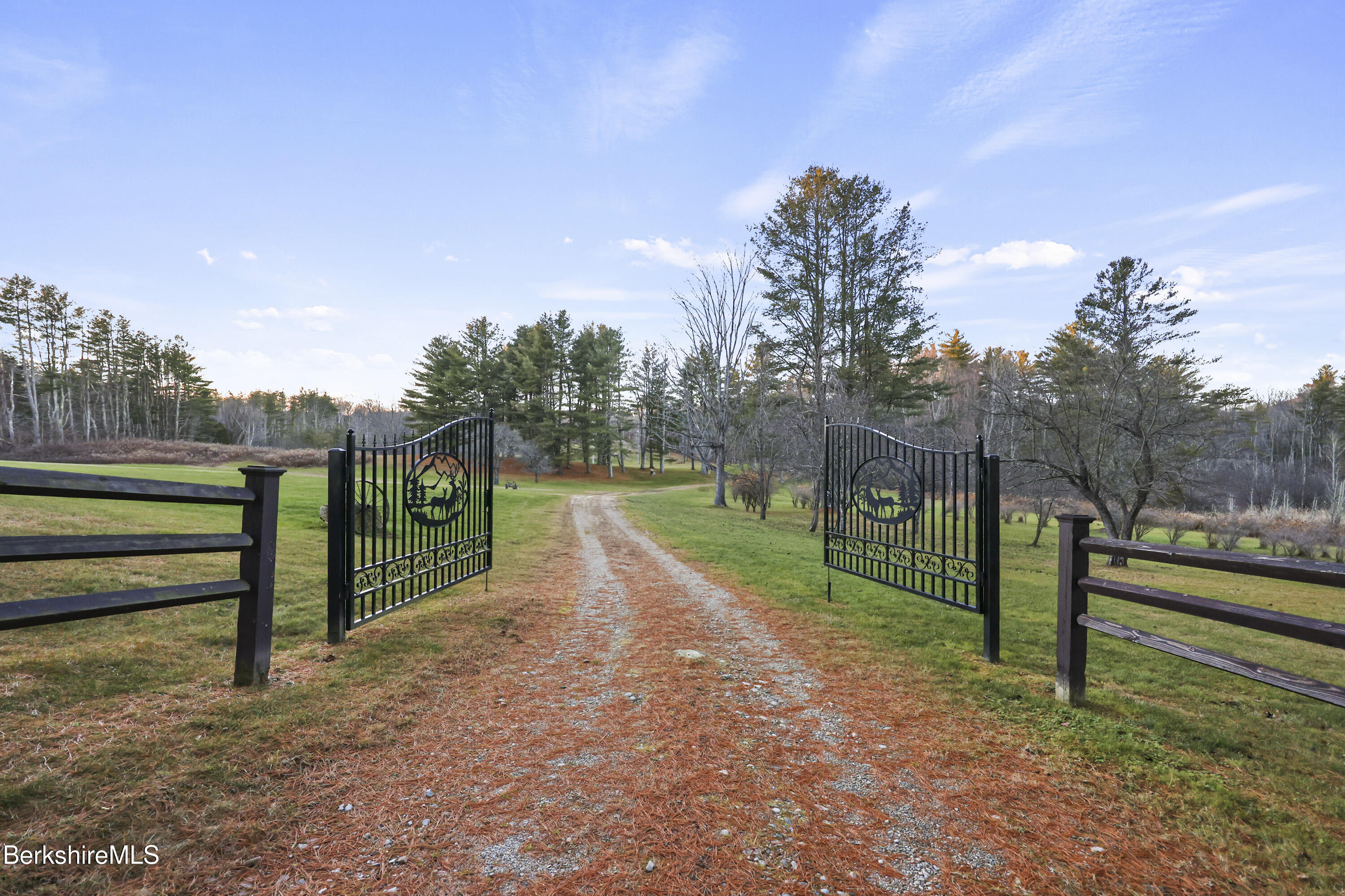 407 Churchill Street Pittsfield, MA 01201 - Photo 7 of 11 Entrance