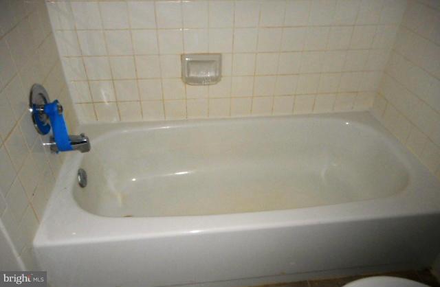 659 Concerto Lane Silver Spring, MD 20901 - Photo 14 of 17 Bath