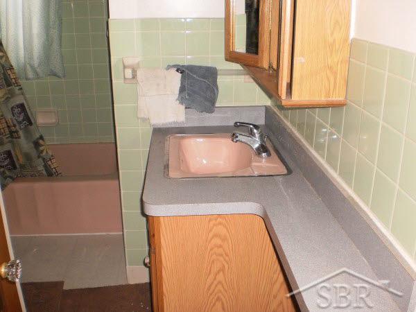 4122 Pineport Road Bridgeport, MI 48722 - Photo 1 of 8 20036135.JPG