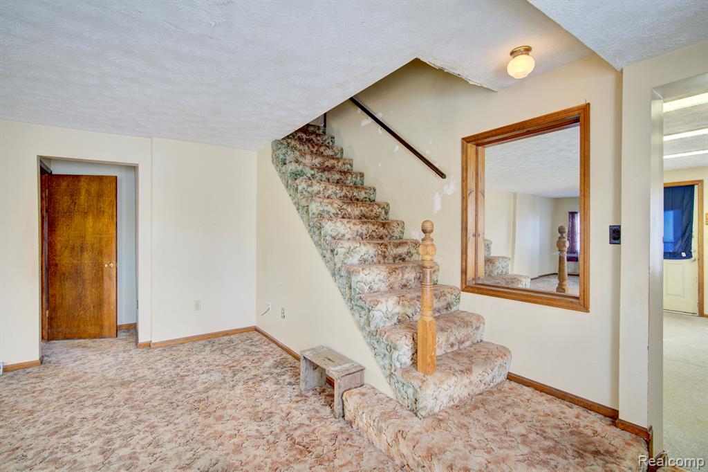 5396 East Atherton Road Burton, MI 48519 - Photo 31 of 59