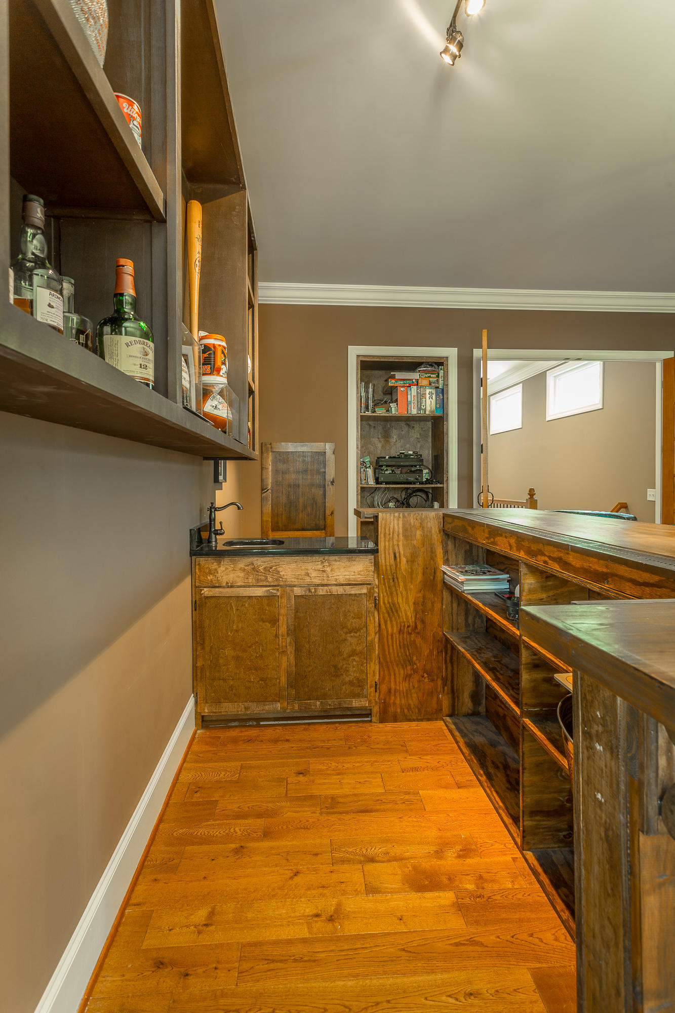 1703 East Boy Scout Road Hixson, TN 37343 - Photo 36 of 57 Wet Bar