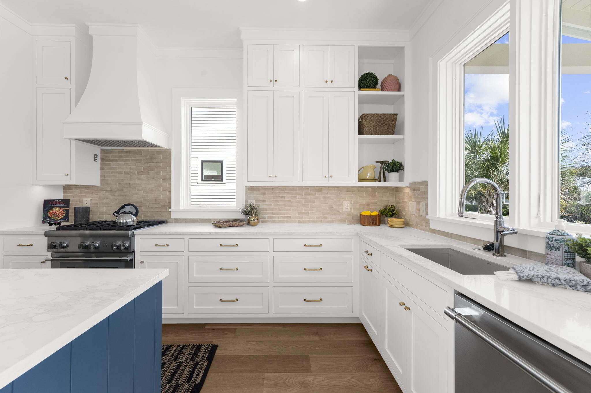 768 Gate Post Drive Mount Pleasant, SC 29464 - Photo 5 of 29 14-web-or-mls-DSC05153