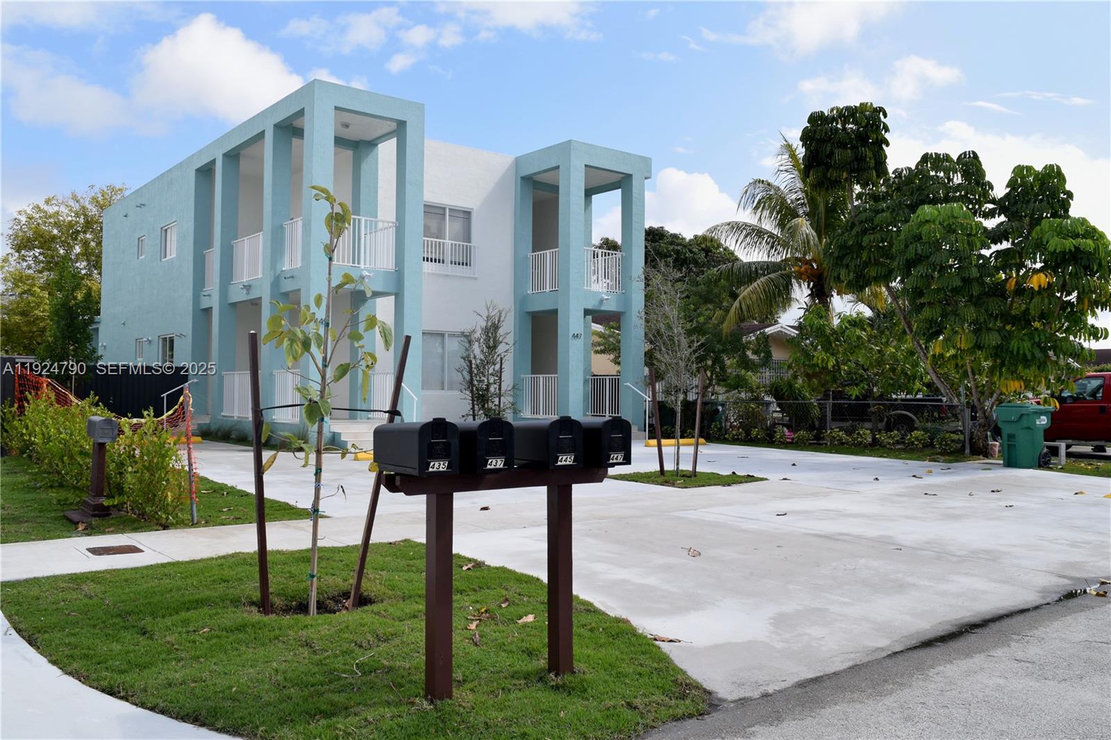 435 Southwest 78th Court Miami, FL 33144 - Photo 3 of 19 a view of outdoor space yard and patio