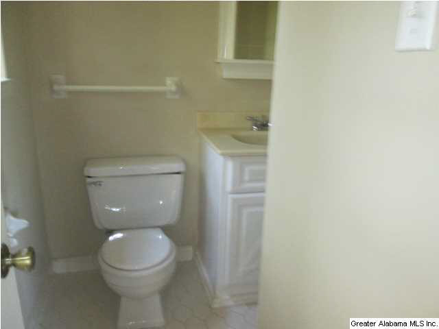 413 20th Court Northeast Birmingham, AL 35215 - Photo 7 of 11