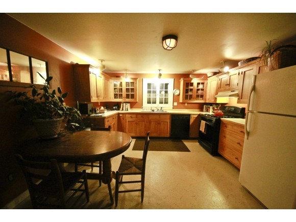 24 Cram Hill Road Brookfield, VT 05060 - Photo 3 of 19