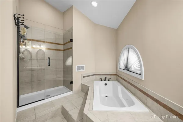 $550,000 | 3218 Blackhawk Trail, St. Charles, IL 60174