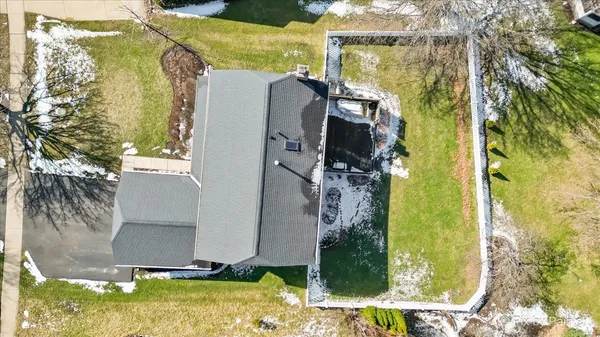 $550,000 | 3218 Blackhawk Trail, St. Charles, IL 60174