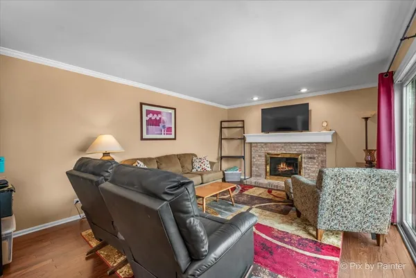 $550,000 | 3218 Blackhawk Trail, St. Charles, IL 60174