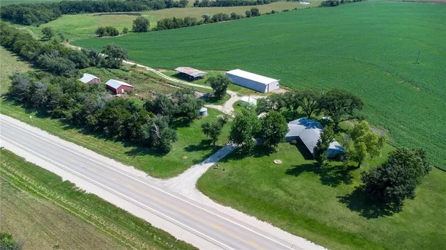 $325,000 | 2209 54th Highway, Piqua, KS 66761