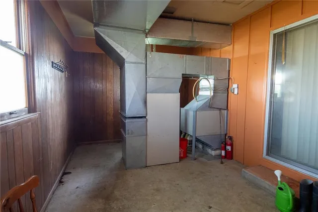 $325,000 | 2209 54th Highway, Piqua, KS 66761