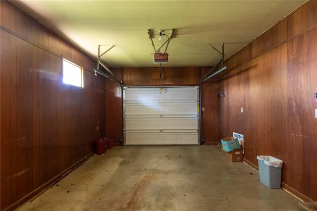 $325,000 | 2209 54th Highway, Piqua, KS 66761