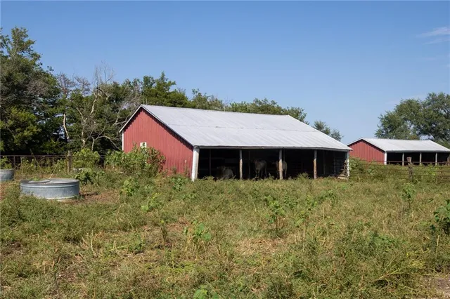 $325,000 | 2209 54th Highway, Piqua, KS 66761