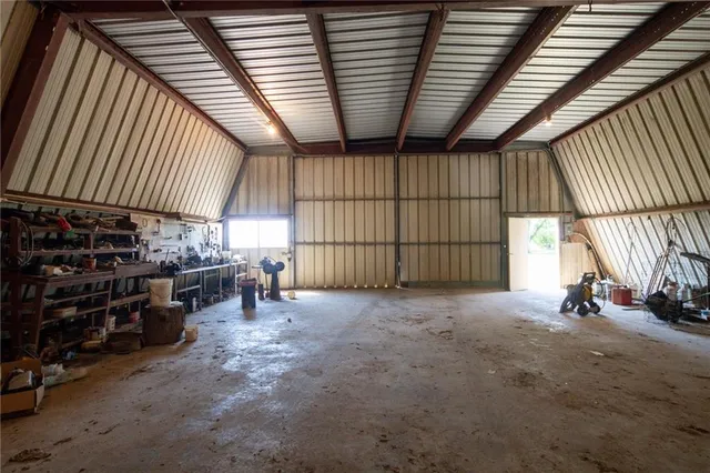 $325,000 | 2209 54th Highway, Piqua, KS 66761