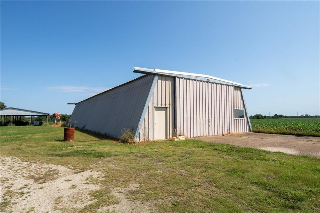 2209 54th Highway Piqua, KS 66761 - Photo 5 of 41