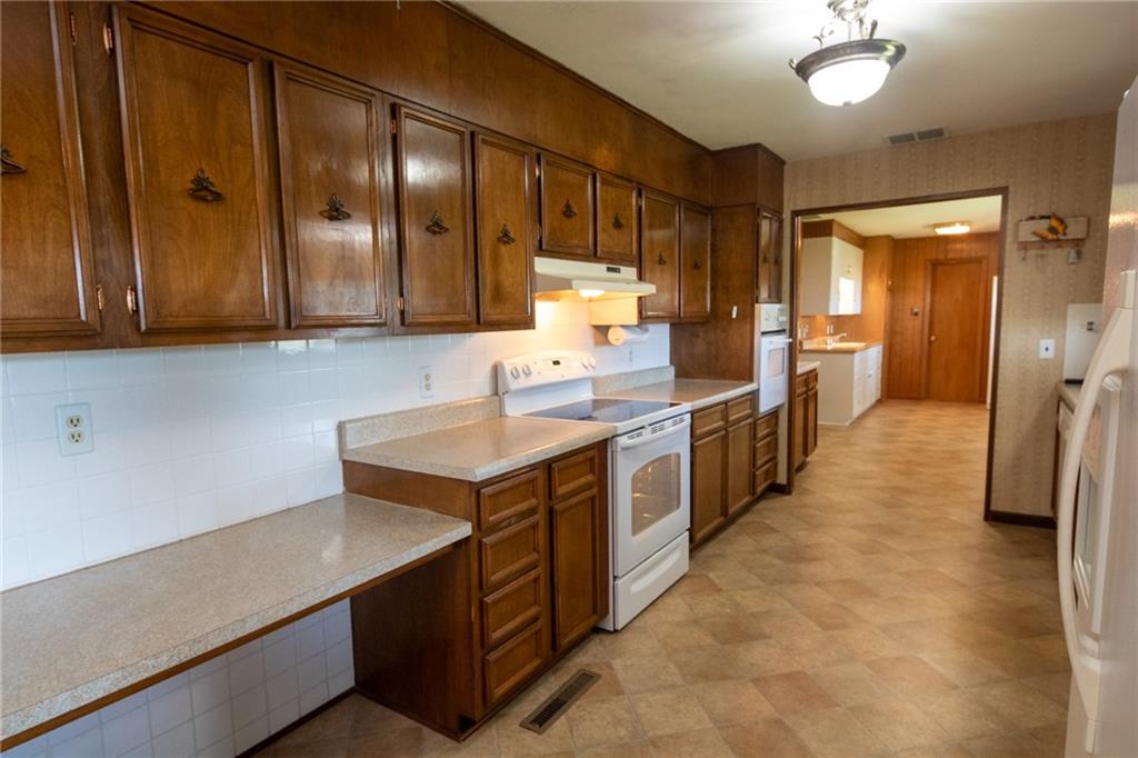 2209 54th Highway Piqua, KS 66761 - Photo 9 of 41