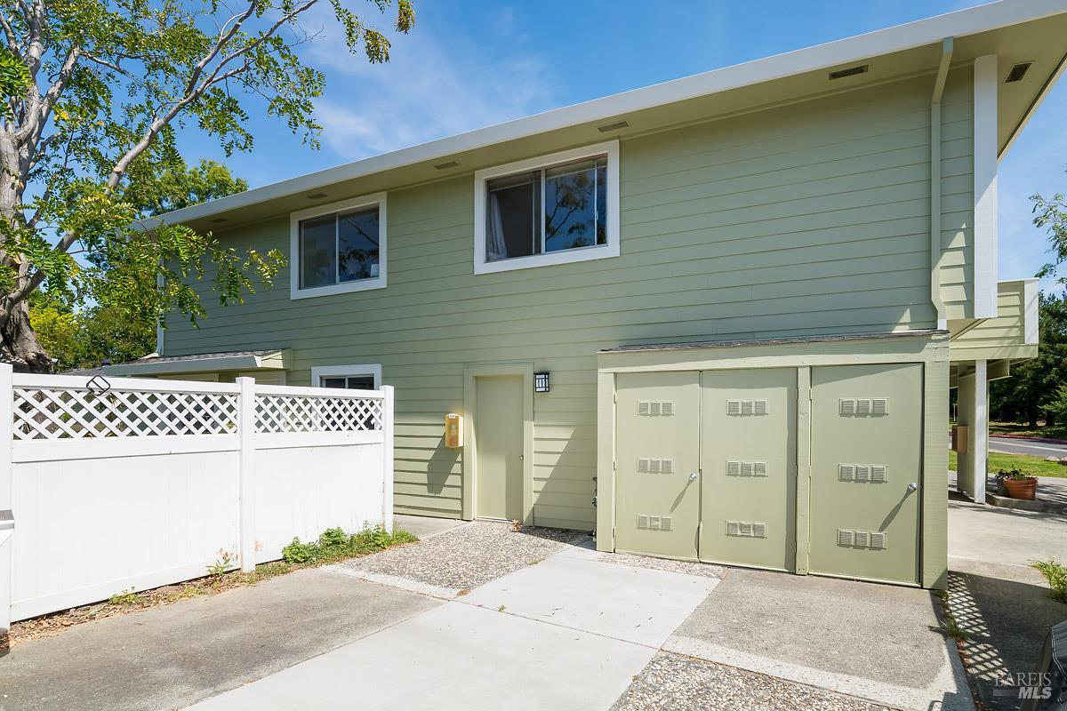 33 Inyo Circle Novato, CA 94947 - Photo 16 of 29