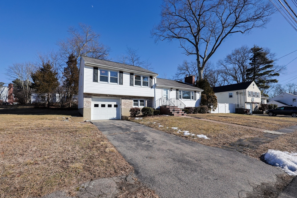 18 Manning Road Dedham, MA 02026 - Photo 2 of 37 Gallery Image 2