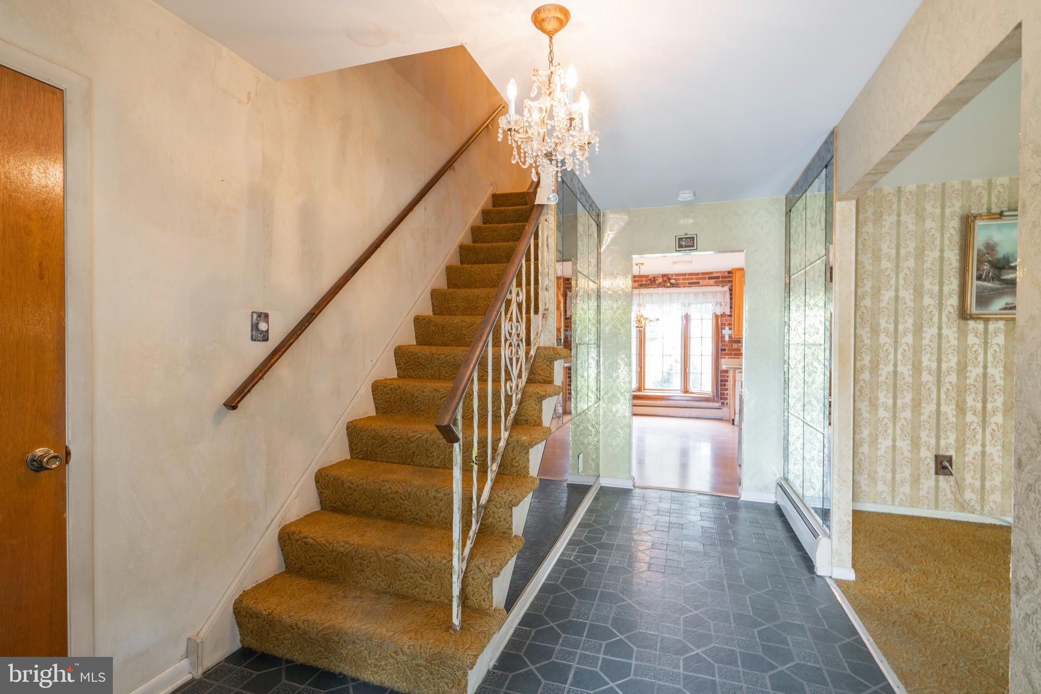 560 Long Meadow Road Norristown, PA 19403 - Photo 3 of 35 Gallery Image 3